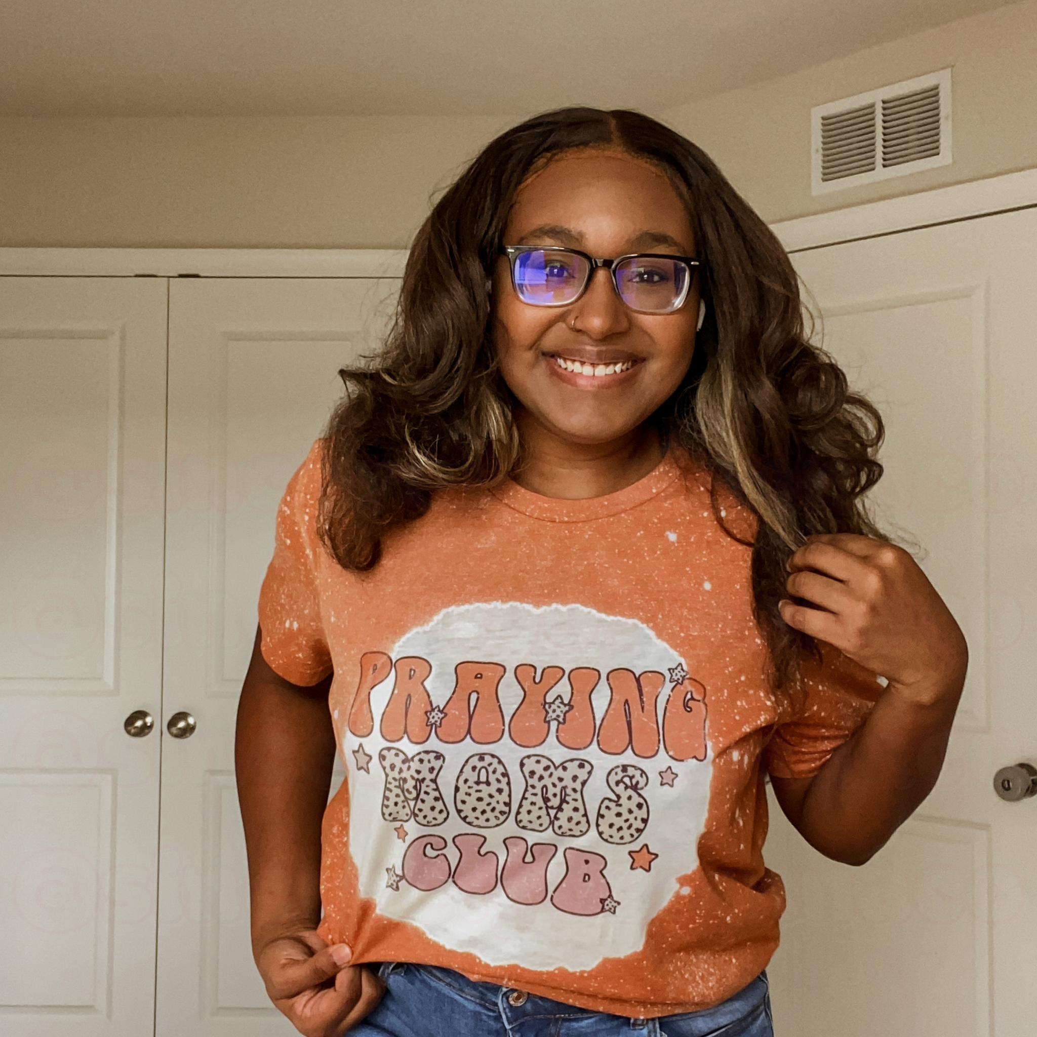 PRAYING MOMS CLUB TEE